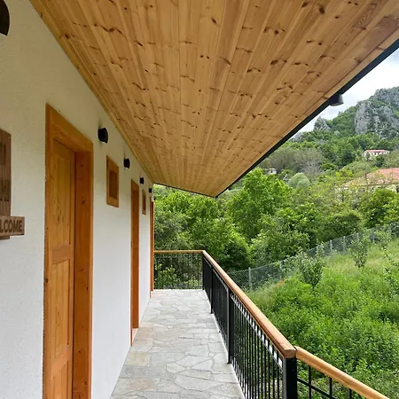 Konaku Kapedani בית הארחה *