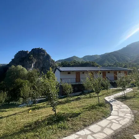 Konaku Kapedani Casa de hóspedes *