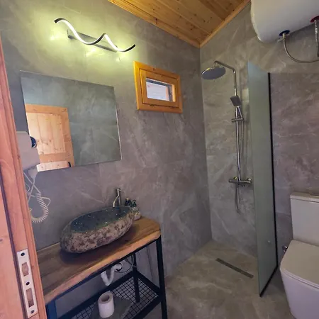 Konaku Kapedani * Maliq