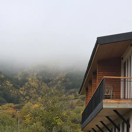 Konaku Kapedani Gæstehus Maliq