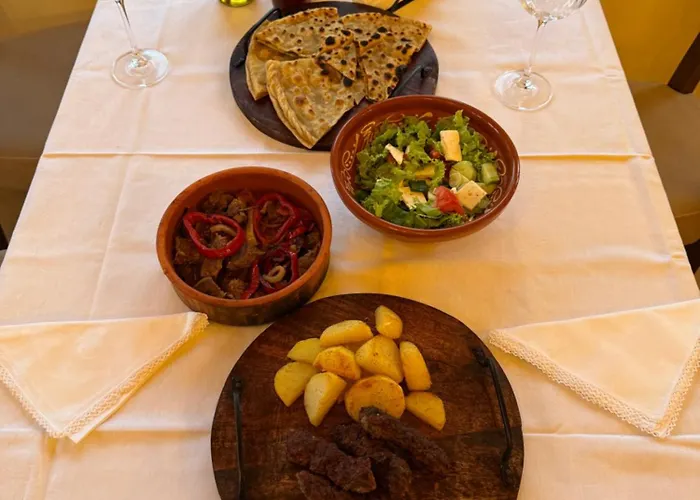 Konaku Kapedani Pensjonat *