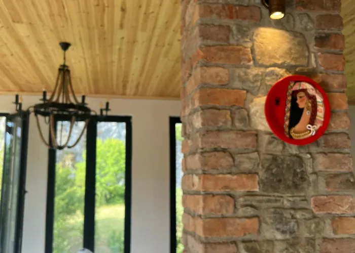 Konaku Kapedani * Maliq